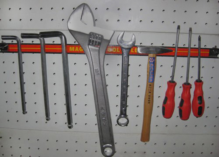 Tool rack garage tool rack wall work storage kit plastic peg.